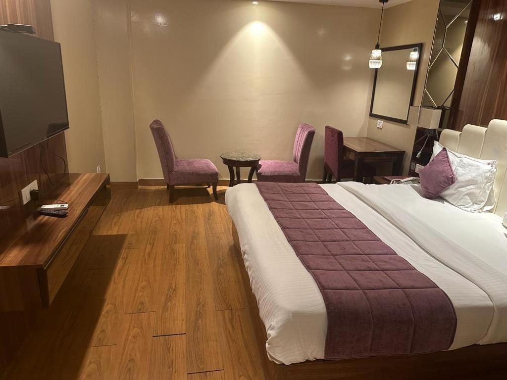Airport Hotel Ramhan Palace Mahipalpur Ню Делхи Екстериор снимка