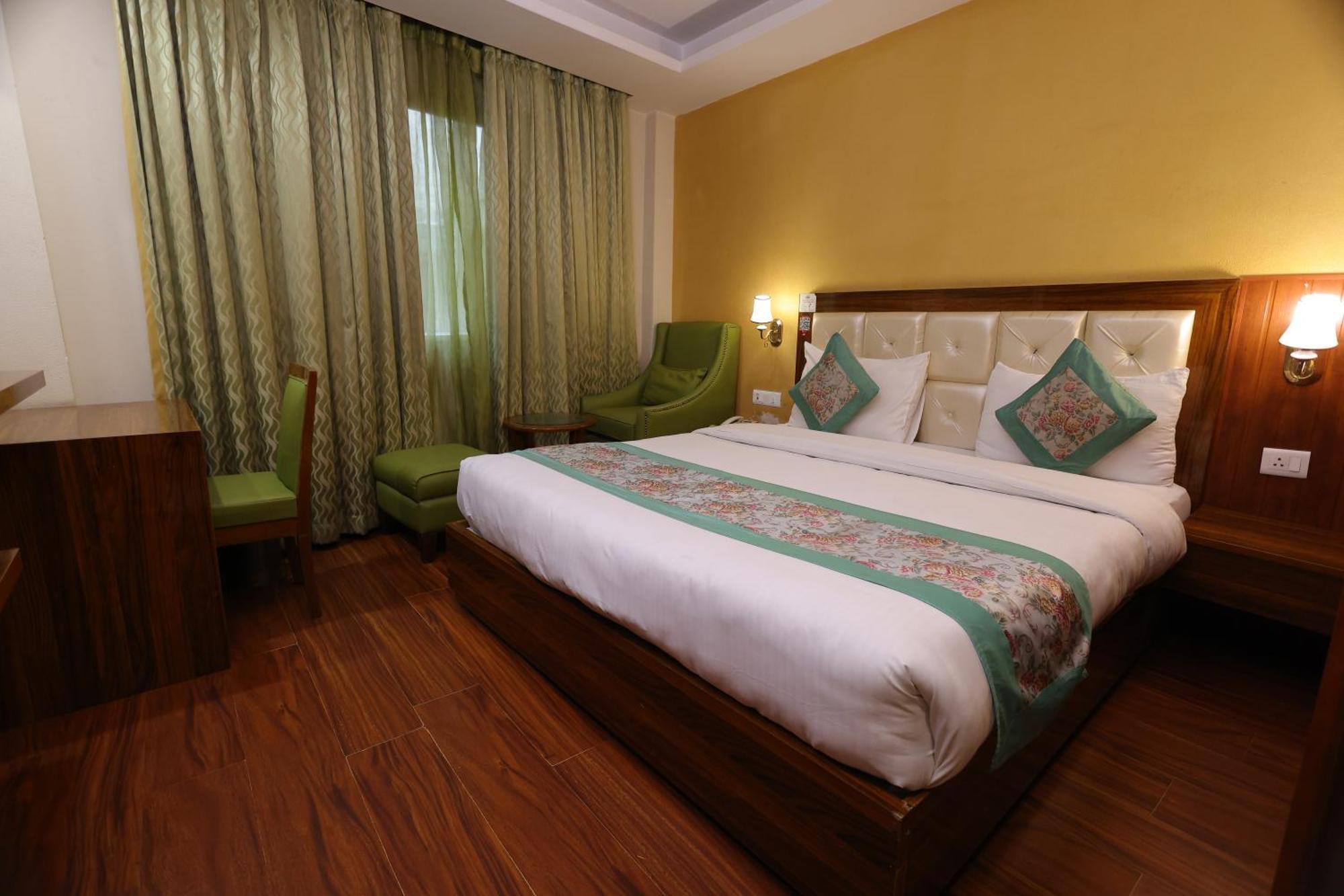 Airport Hotel Ramhan Palace Mahipalpur Ню Делхи Екстериор снимка