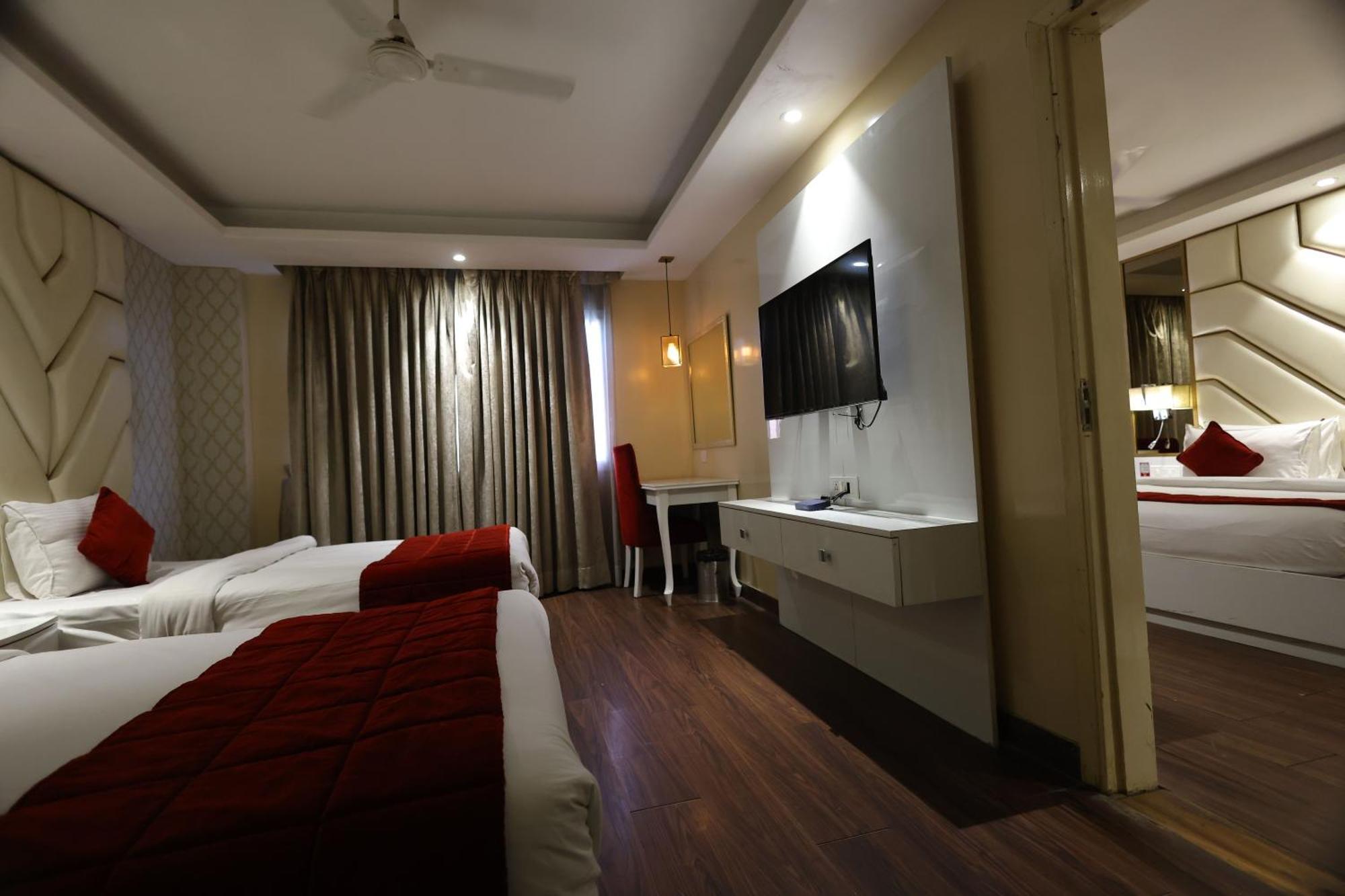 Airport Hotel Ramhan Palace Mahipalpur Ню Делхи Екстериор снимка