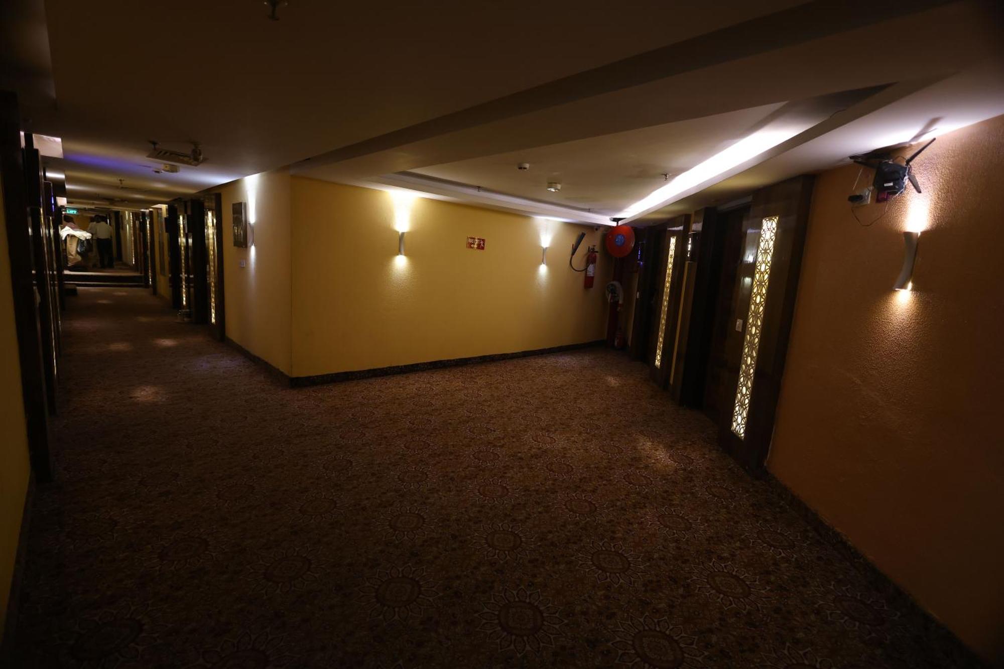 Airport Hotel Ramhan Palace Mahipalpur Ню Делхи Екстериор снимка